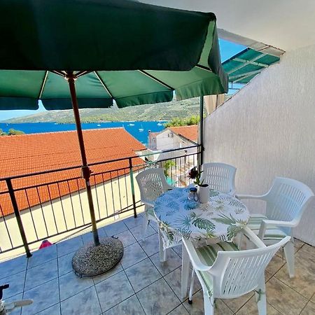 Apartmani Ines マリナ エクステリア 写真