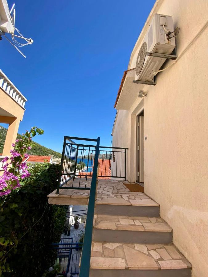 Apartmani Ines マリナ エクステリア 写真