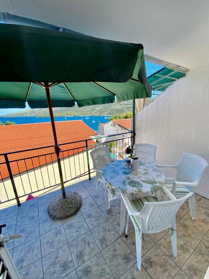 Apartmani Ines マリナ エクステリア 写真
