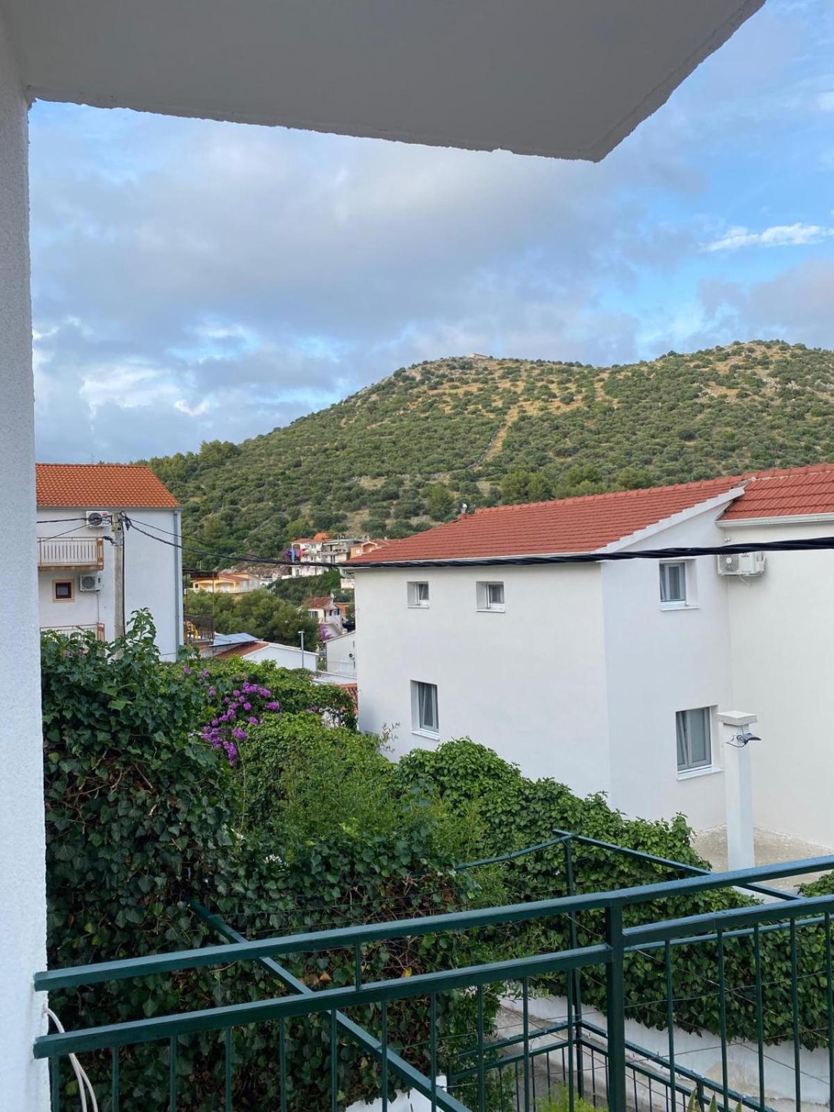 Apartmani Ines マリナ エクステリア 写真