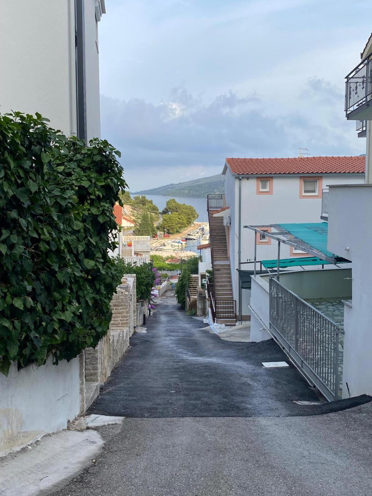 Apartmani Ines マリナ エクステリア 写真