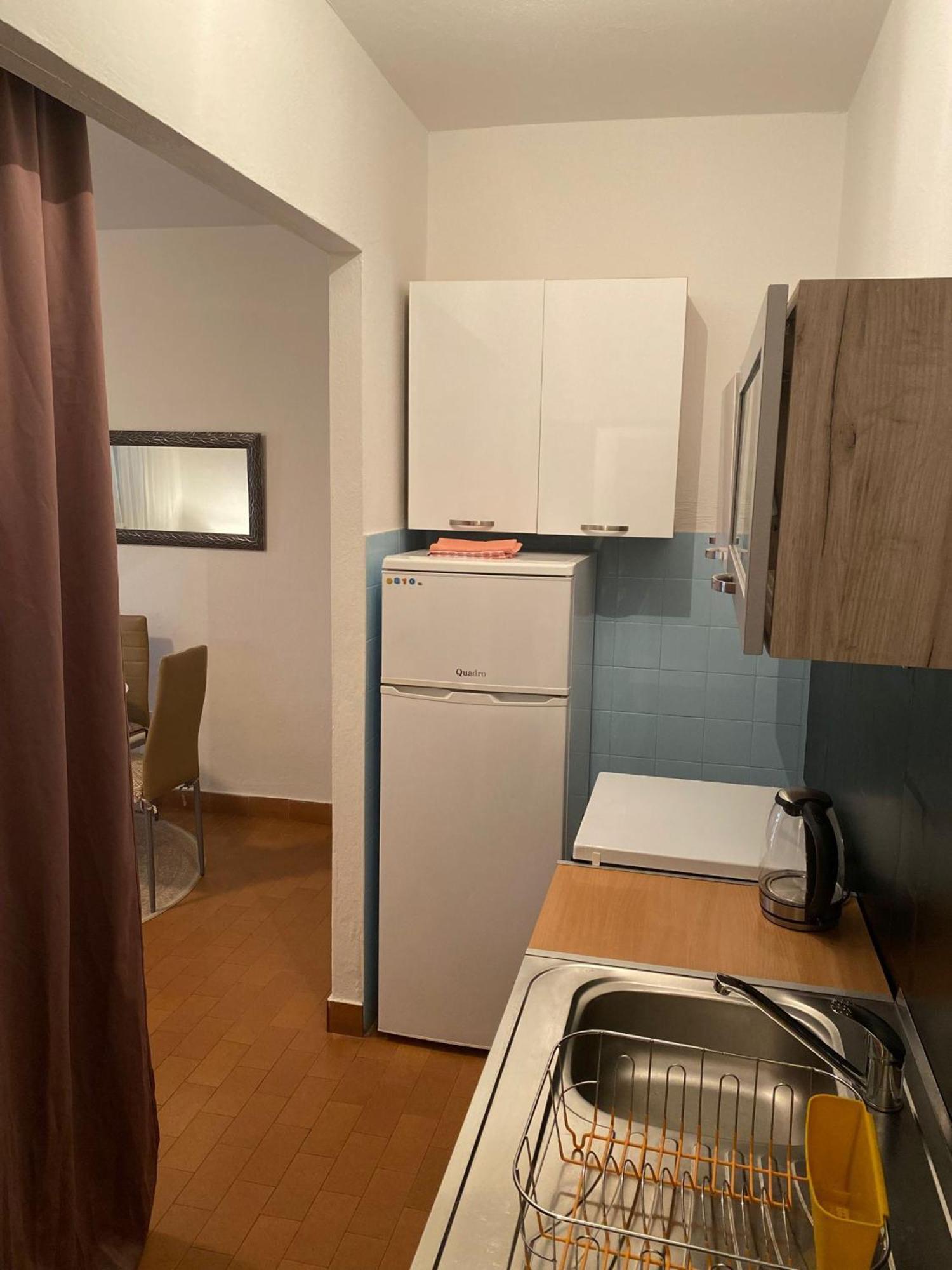 Apartmani Ines マリナ エクステリア 写真